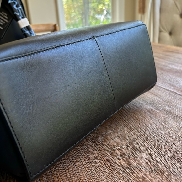 Kate Spade Satchel Tote with Shoulder Straps Gold Hardware and Zipper Closure - Picture 15 of 17